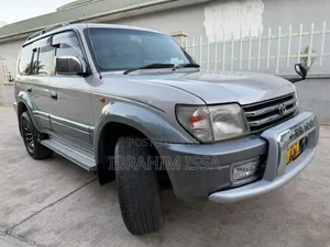 Toyota Land Cruiser Prado 1995