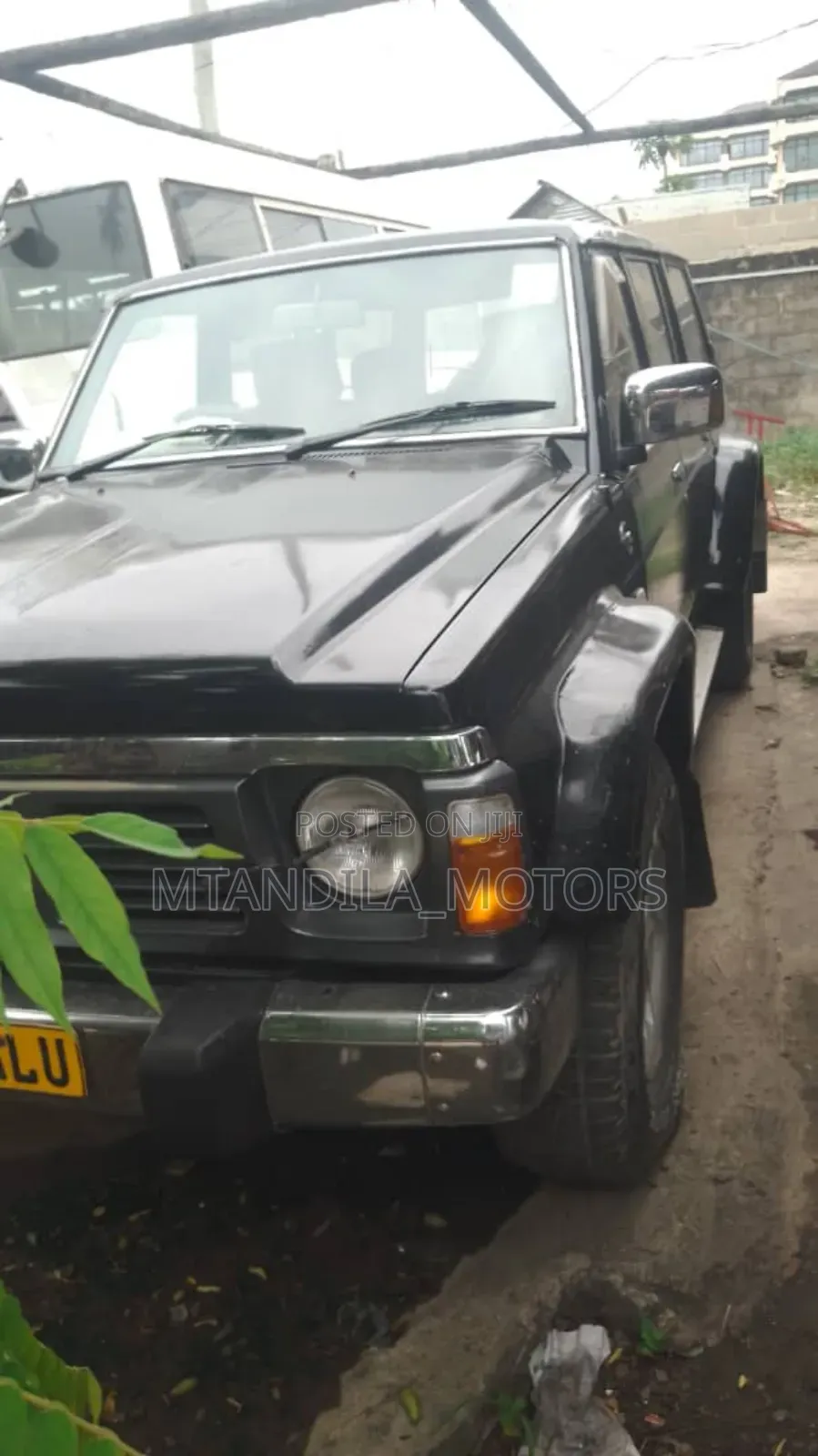 Nissan Patrol 2000 Black