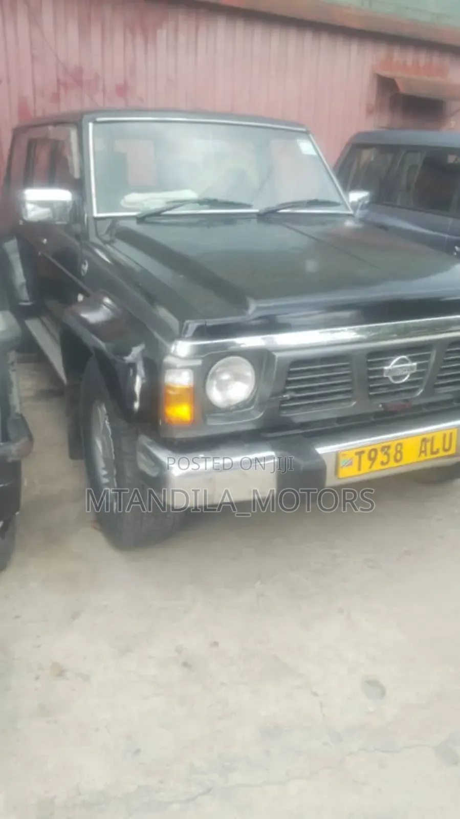 Nissan Patrol 2000 Black