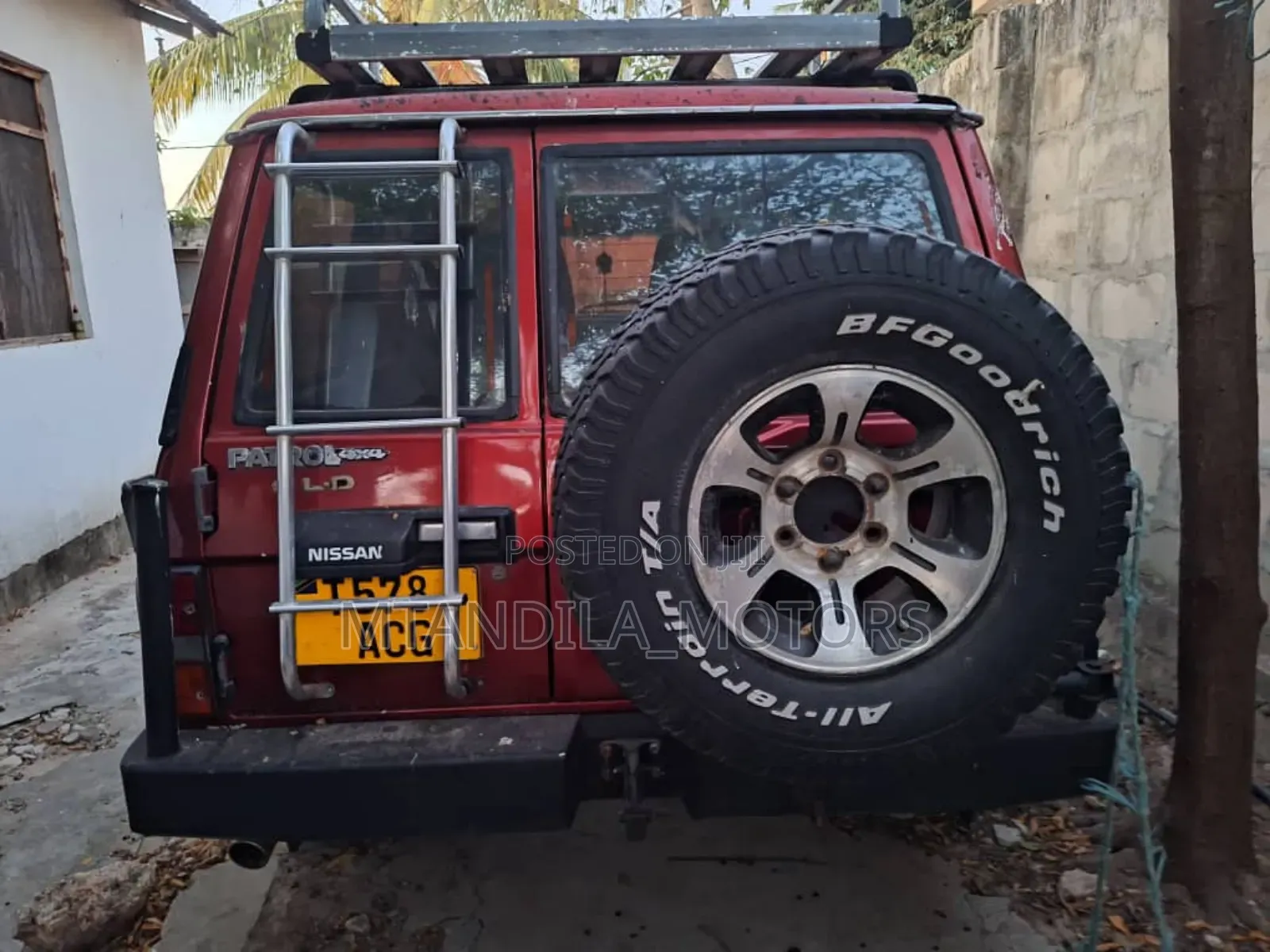 Nissan Patrol 2001 Purple