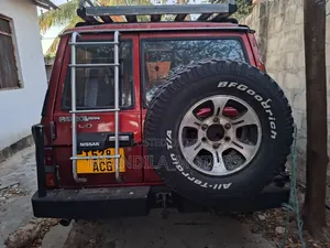 Nissan Patrol 2001 Purple
