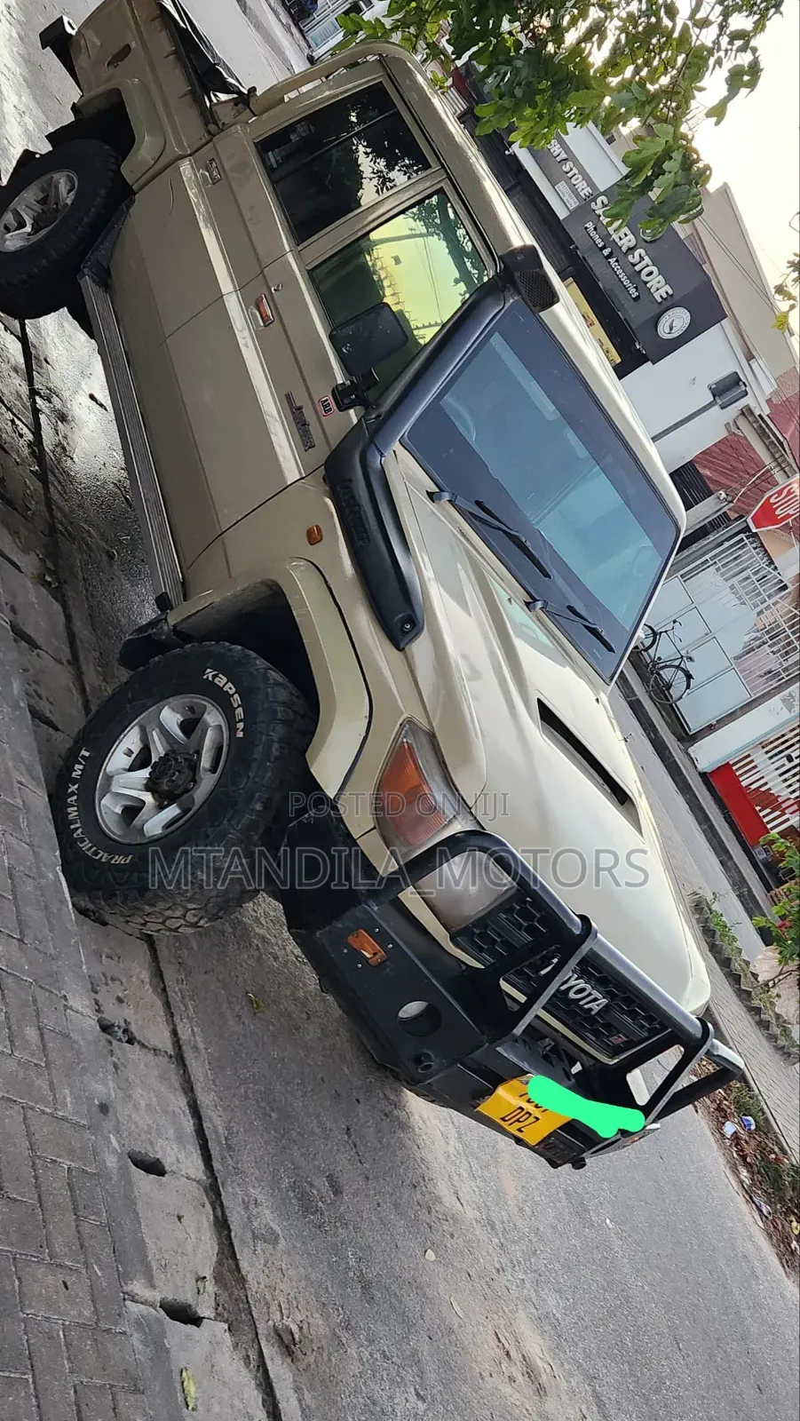 Toyota Land Cruiser 4.5 V8 TD 2017 Beige