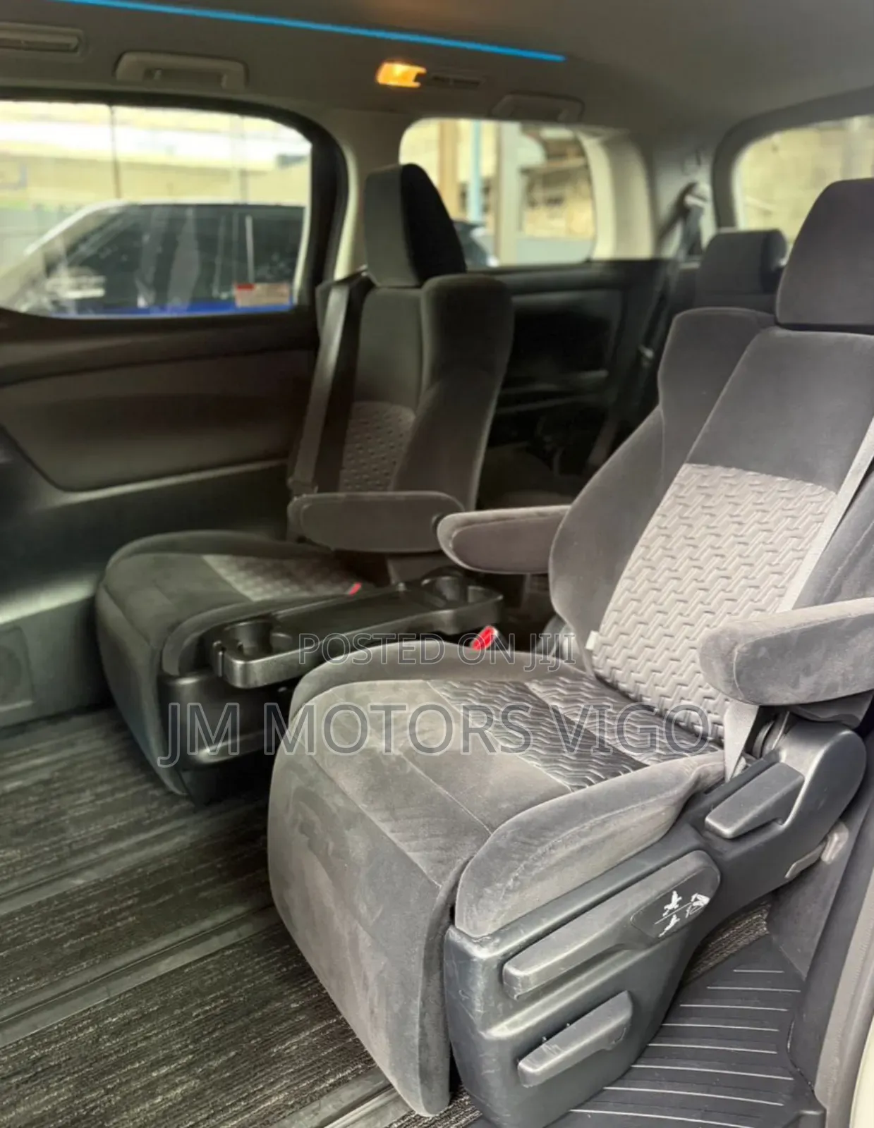Toyota Vellfire 2015 White