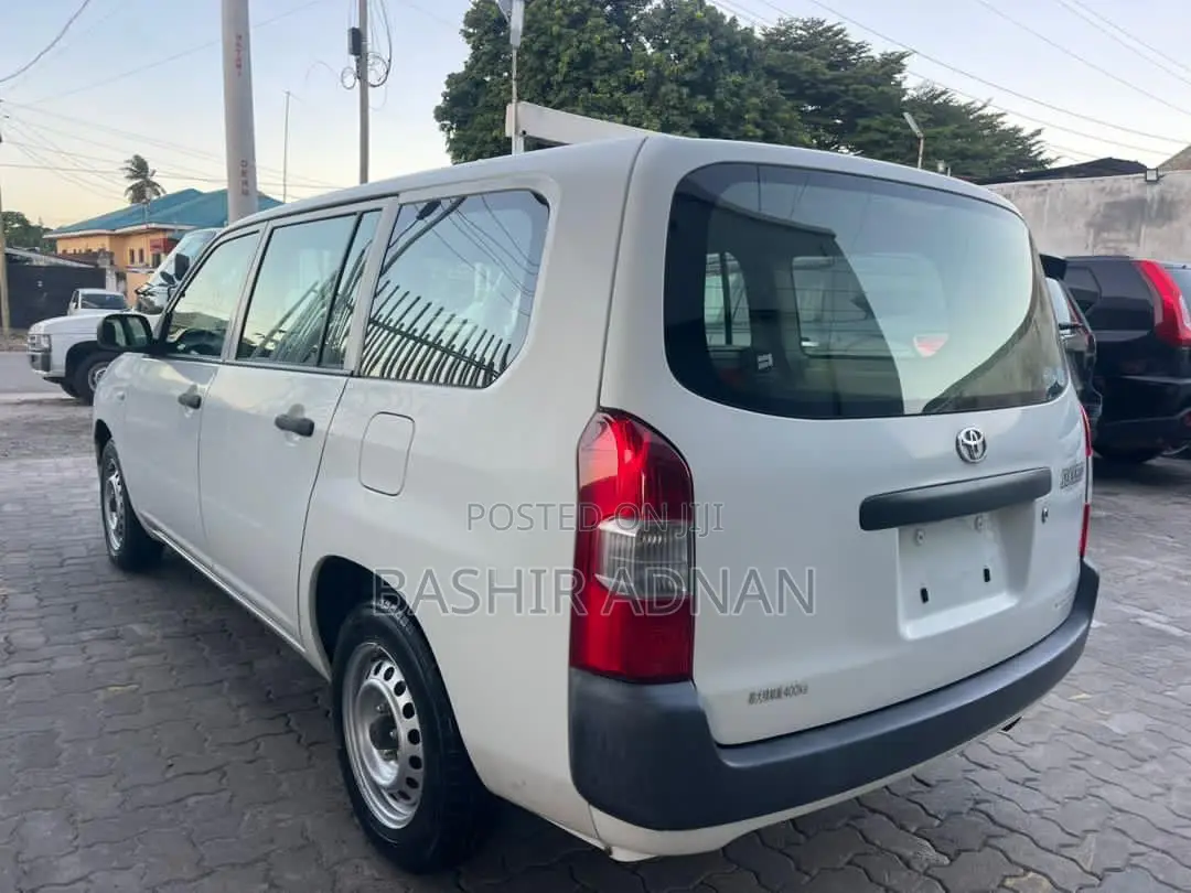 Toyota Succeed SV Premium 2016 White