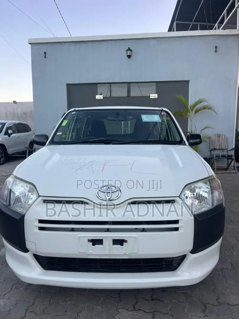 Toyota Succeed SV Premium 2016 White