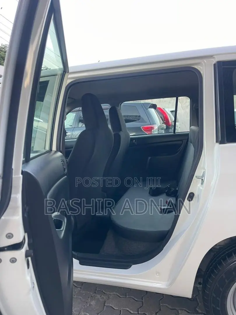 Toyota Succeed SV Premium 2016 White