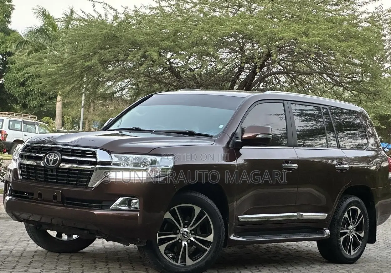 Toyota Land Cruiser 2015 Brown