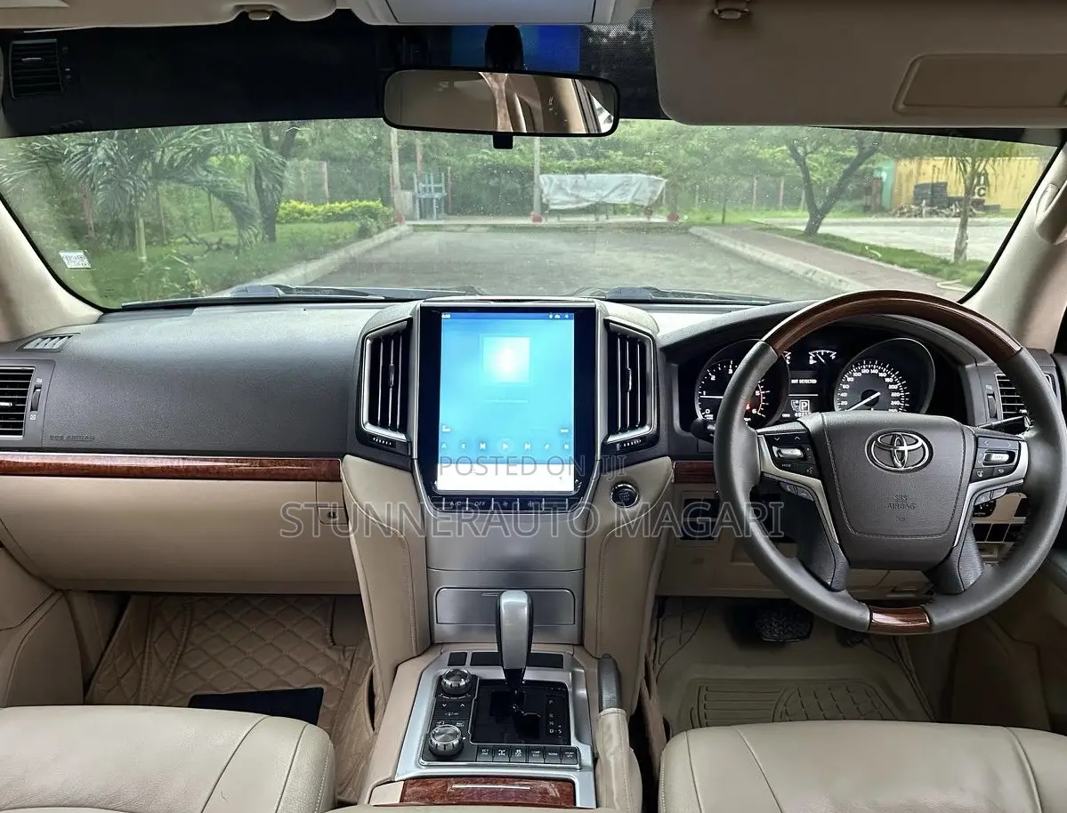 Toyota Land Cruiser 2015 Brown