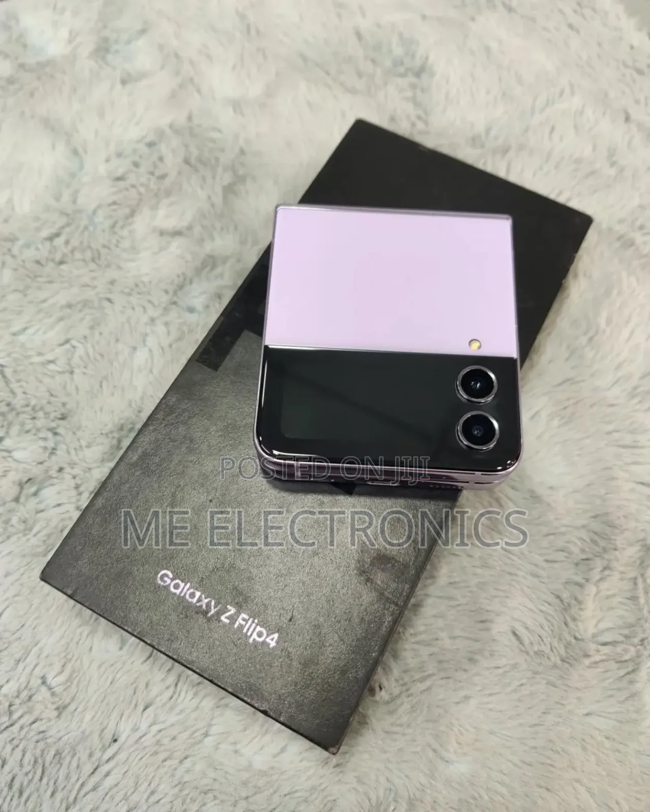New Samsung Galaxy Z Flip4 128 GB