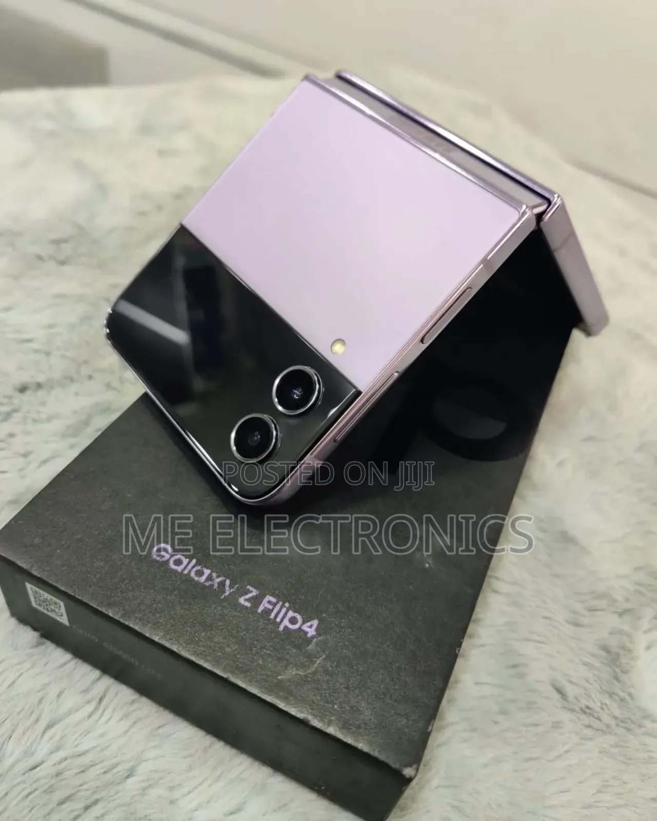 New Samsung Galaxy Z Flip4 128 GB