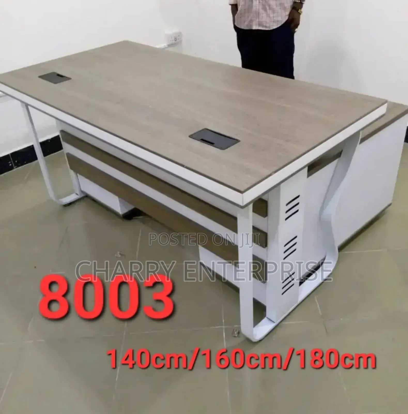 Office Table Nzuri Yenye Draw 140 Cm