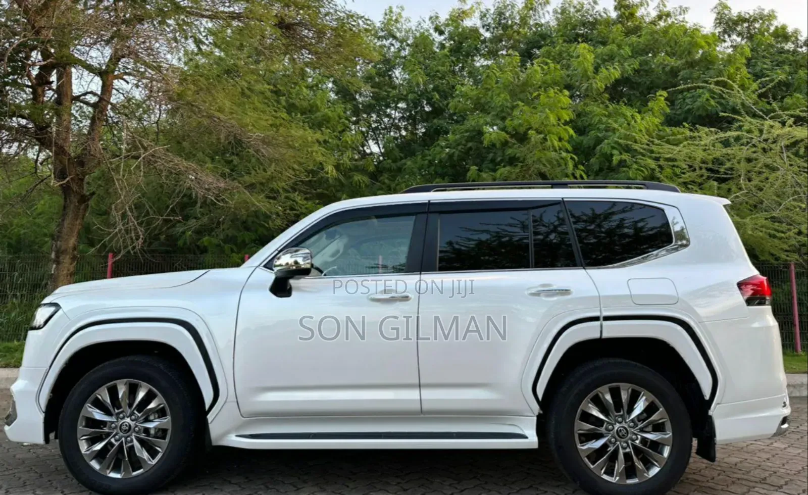 Toyota Land Cruiser 2023 Pearl