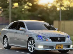 Photo - Toyota Crown 2004 Silver