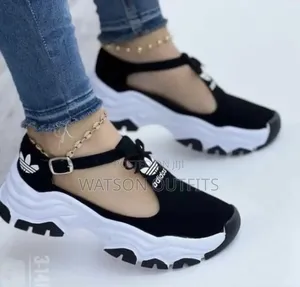 Women's Classic and Smart Looking Shoes