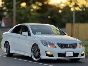 Toyota Crown 2009 Pearl