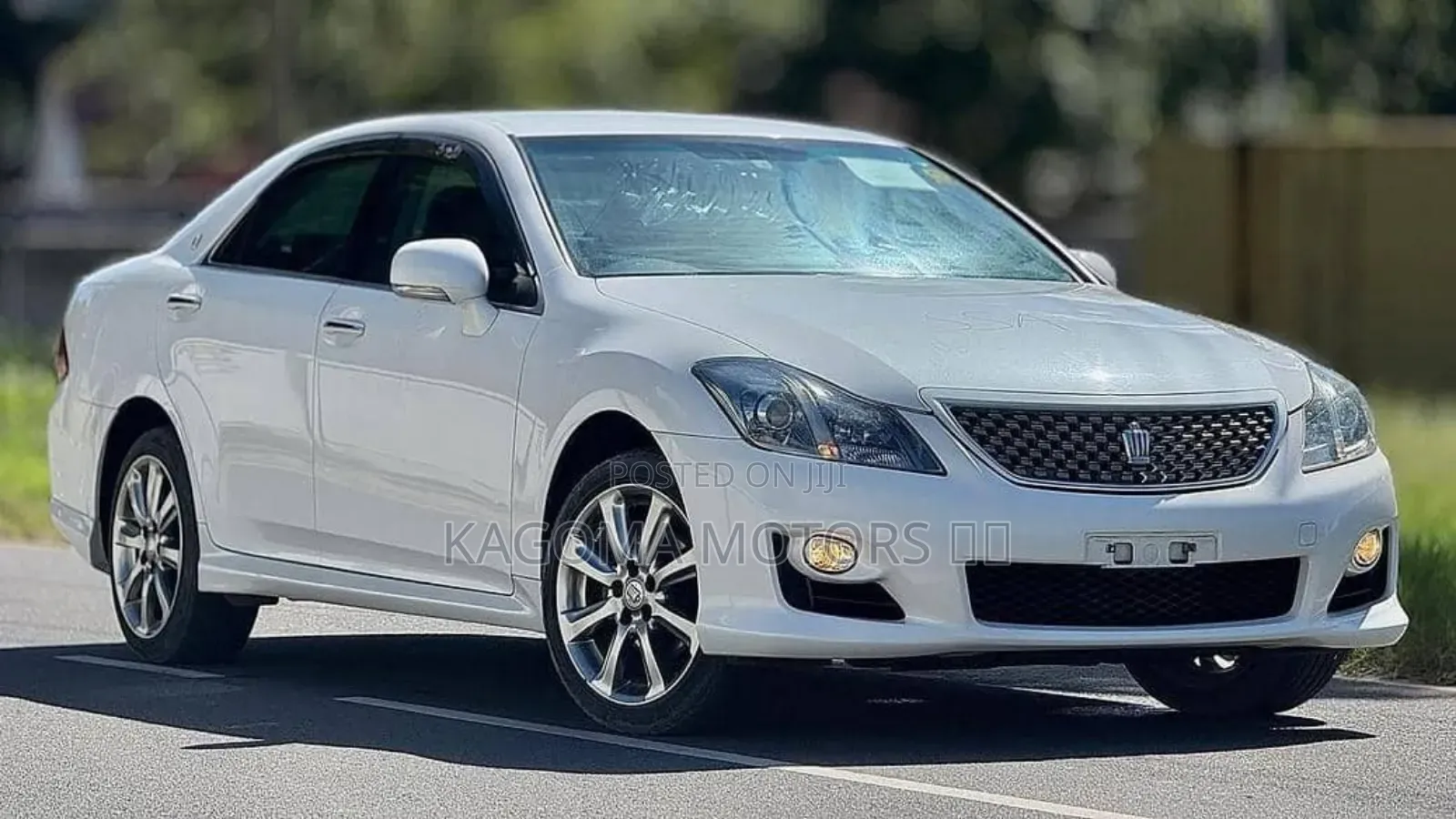 Toyota Crown 2009 White