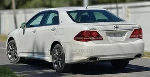Toyota Crown 2009 White
