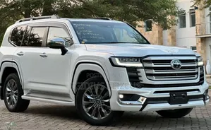 Toyota Land Cruiser 2023 White