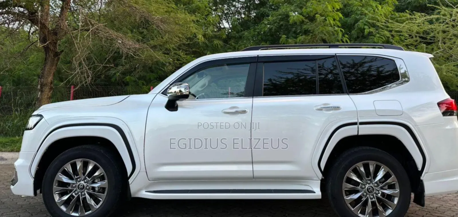 Toyota Land Cruiser 2023 White