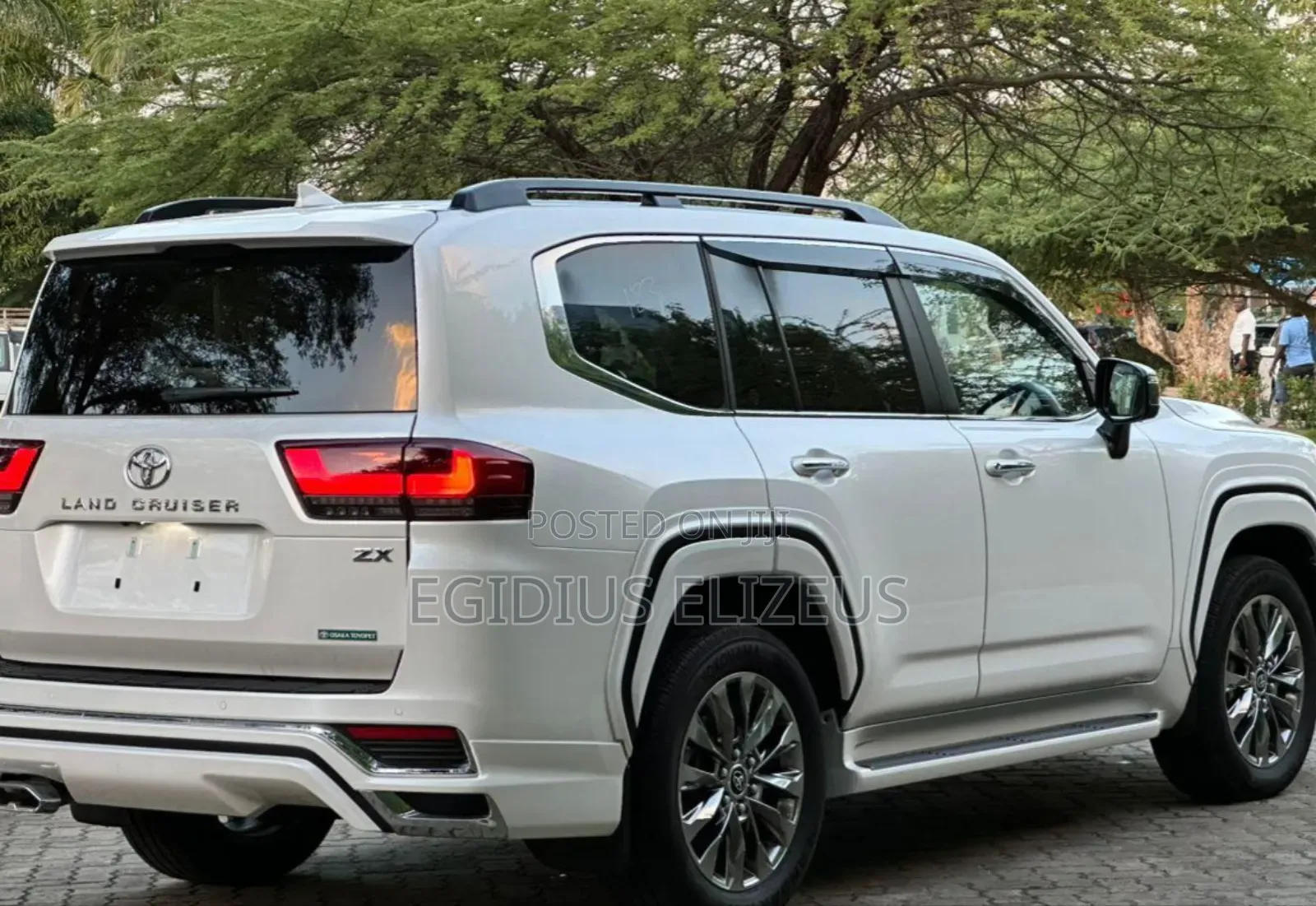 Toyota Land Cruiser 2023 White