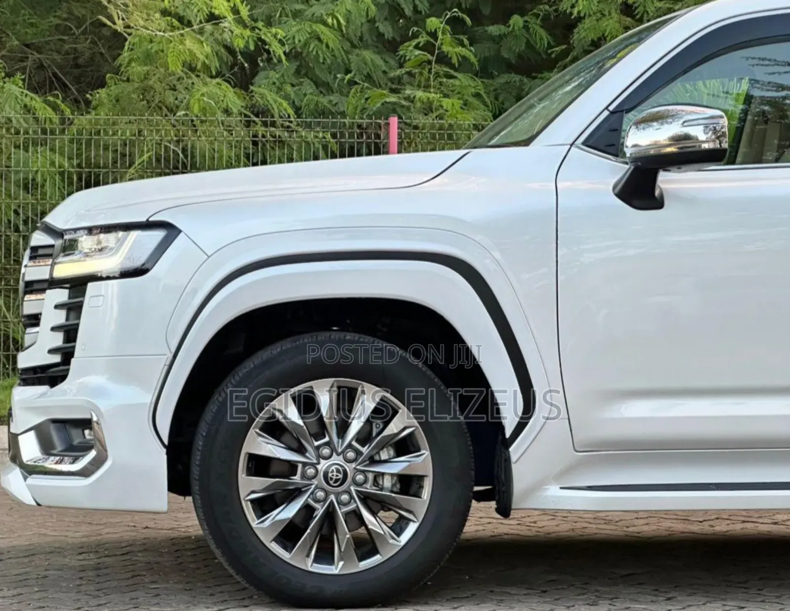 Toyota Land Cruiser 2023 White