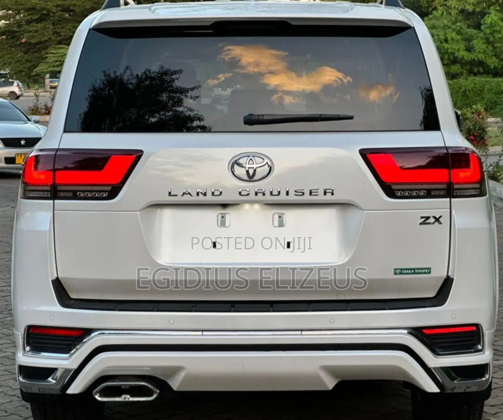 Toyota Land Cruiser 2023 White