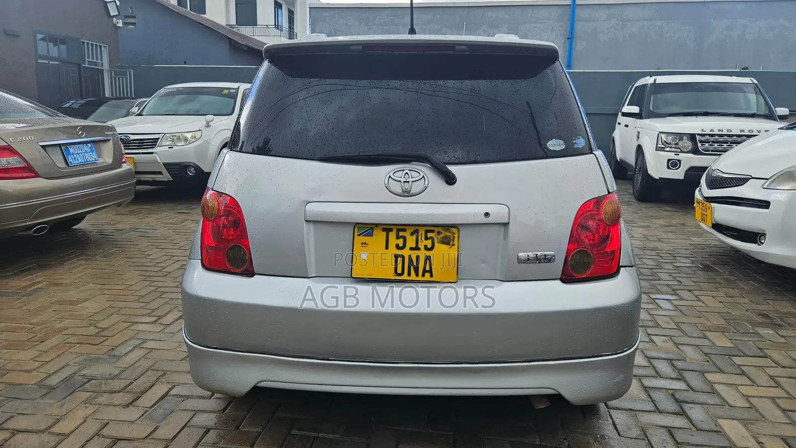 Toyota IST 2002 Silver