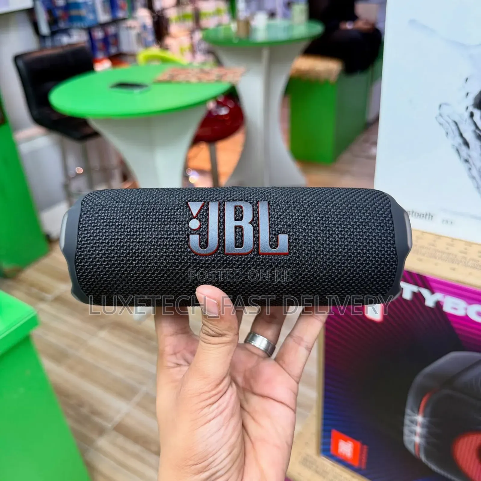 JBL Flip 7 Bluetooth Speaker