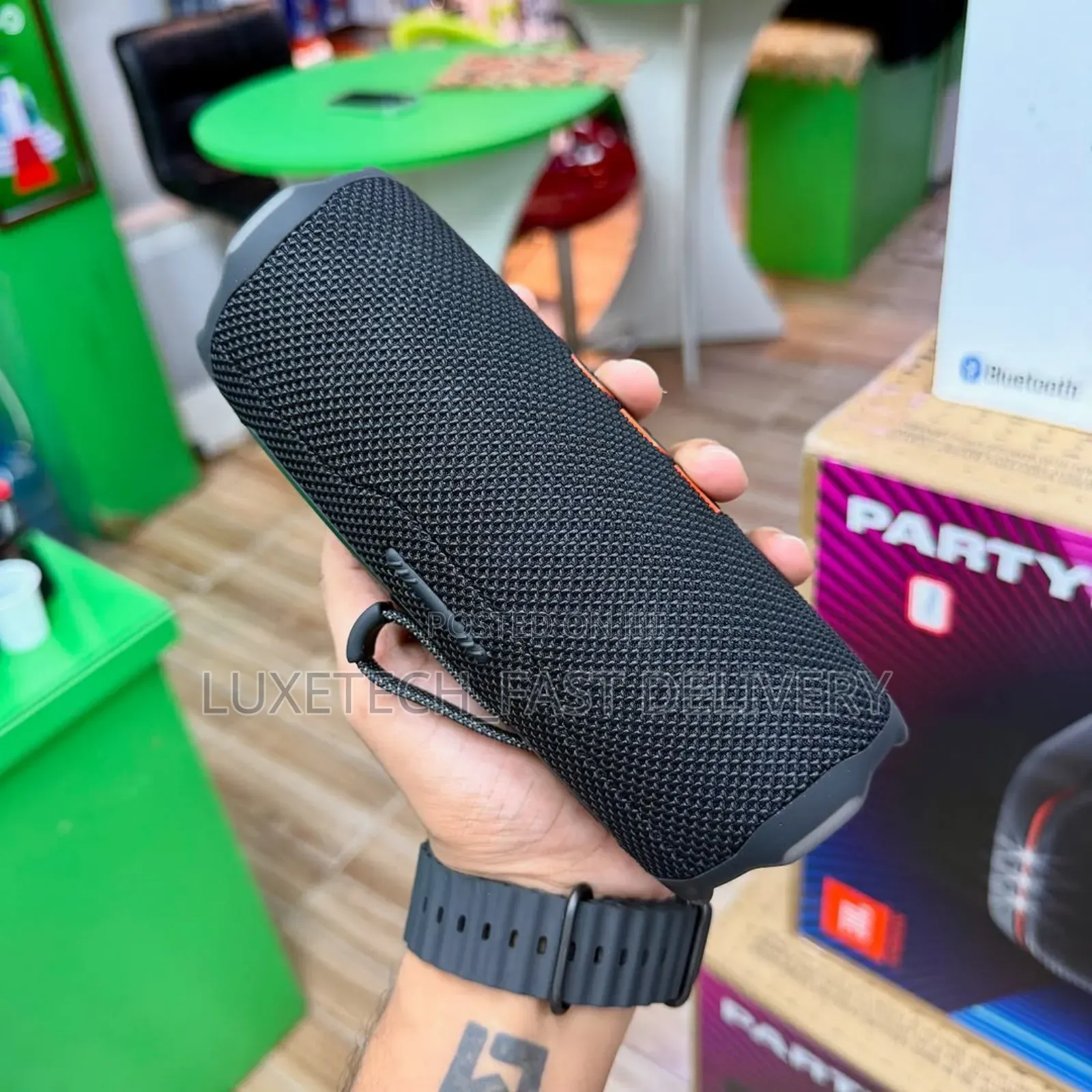 JBL Flip 7 Bluetooth Speaker