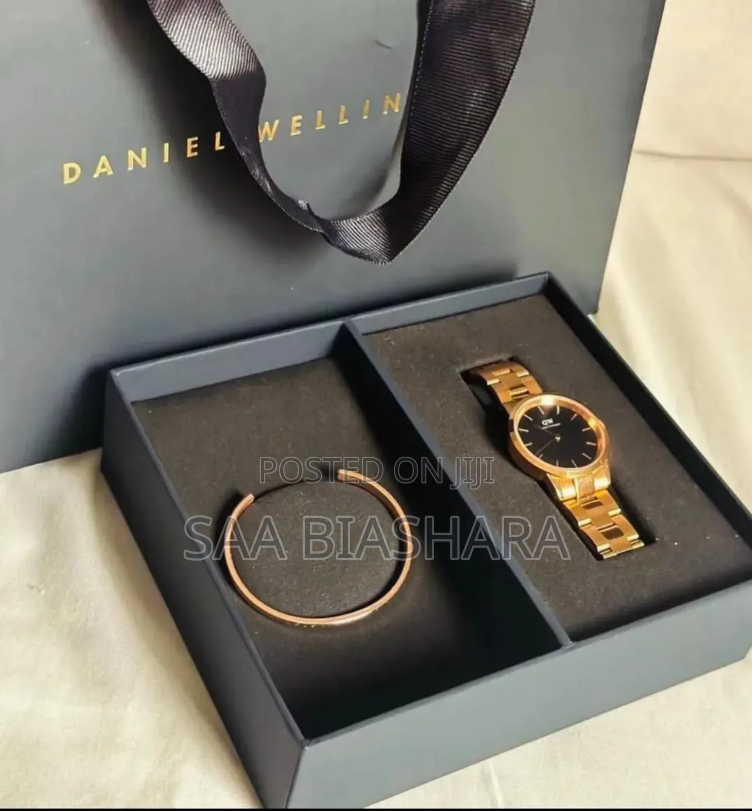 Daniel Wellington Watch With Bracelet Full Box Gold