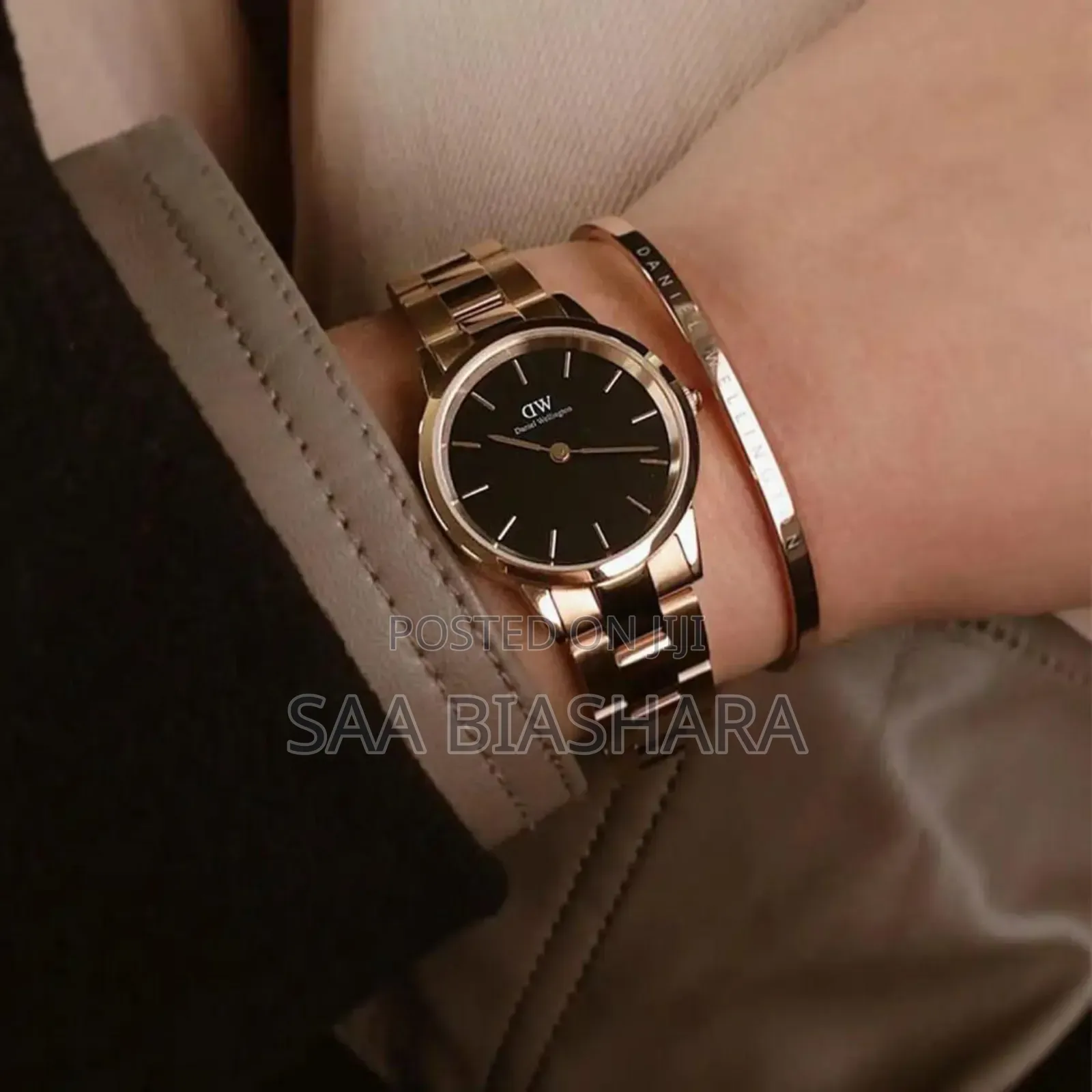 Dw With Bracelet Full Box and Gift Bag Gold and Black