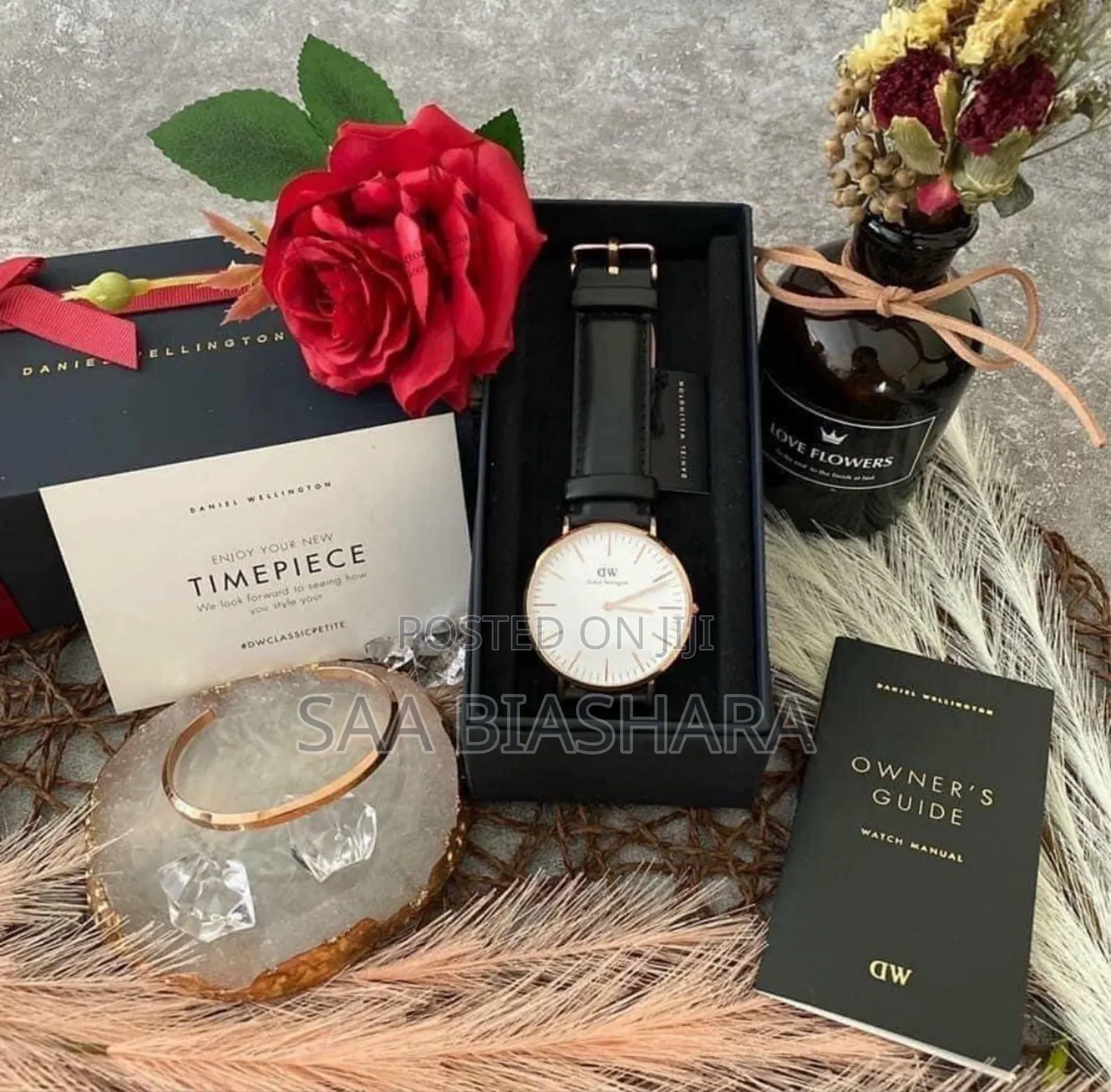 Dw Leather Full Box and Gift Bag B/G/W