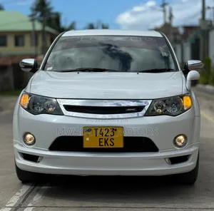 Mitsubishi Outlander 2010 White