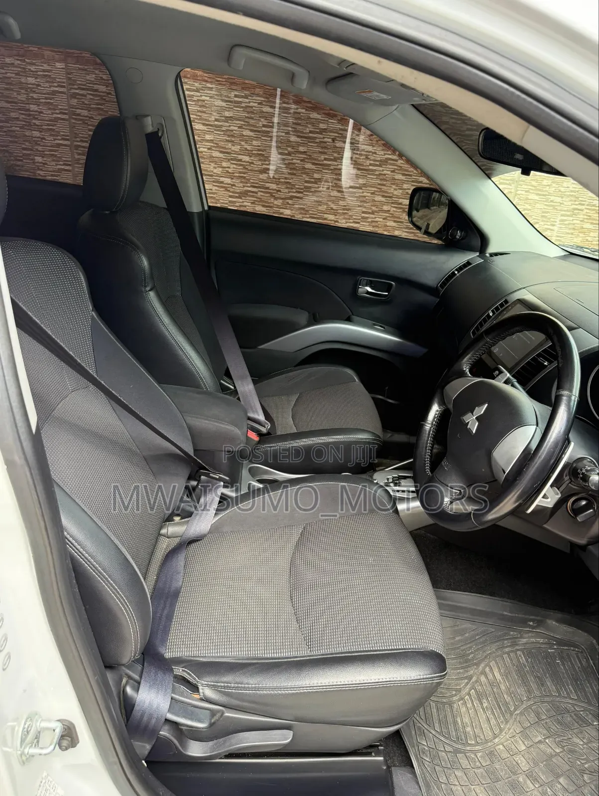Mitsubishi Outlander 2010 White