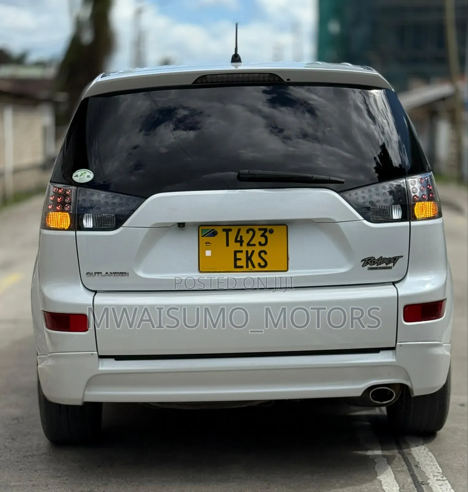 Mitsubishi Outlander 2010 White