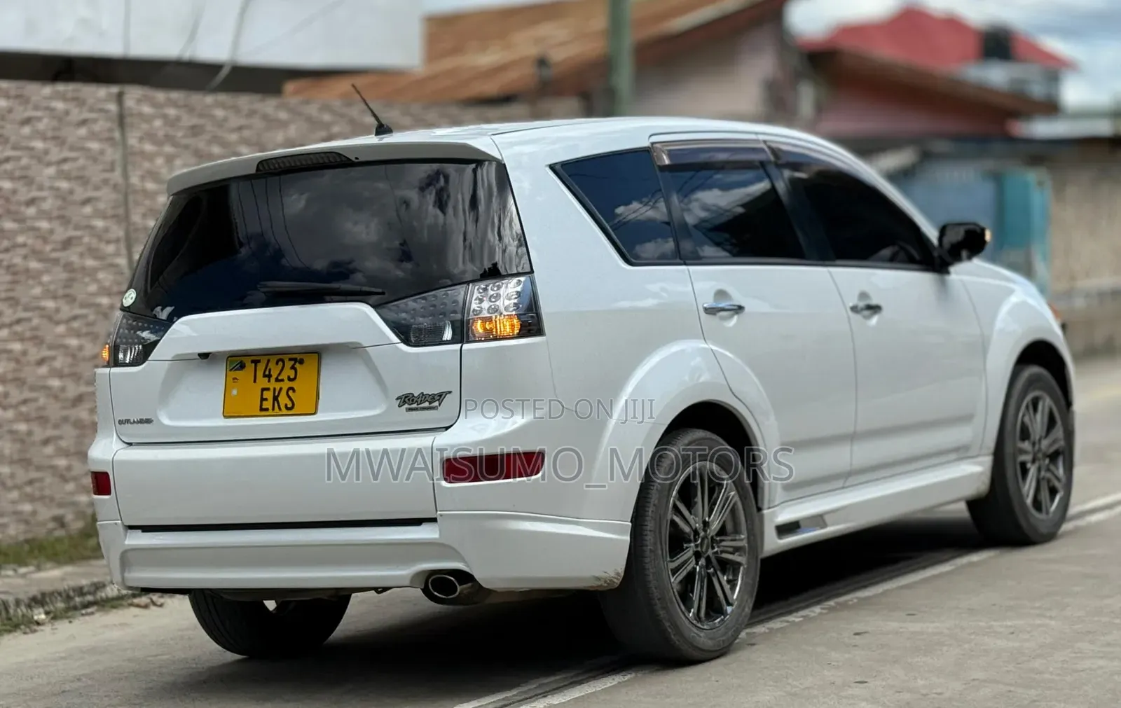 Mitsubishi Outlander 2010 White