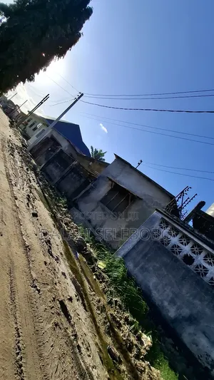 6bdrm Bungalow in Sinza Madukani for sale