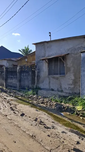 6bdrm Bungalow in Sinza Madukani for sale