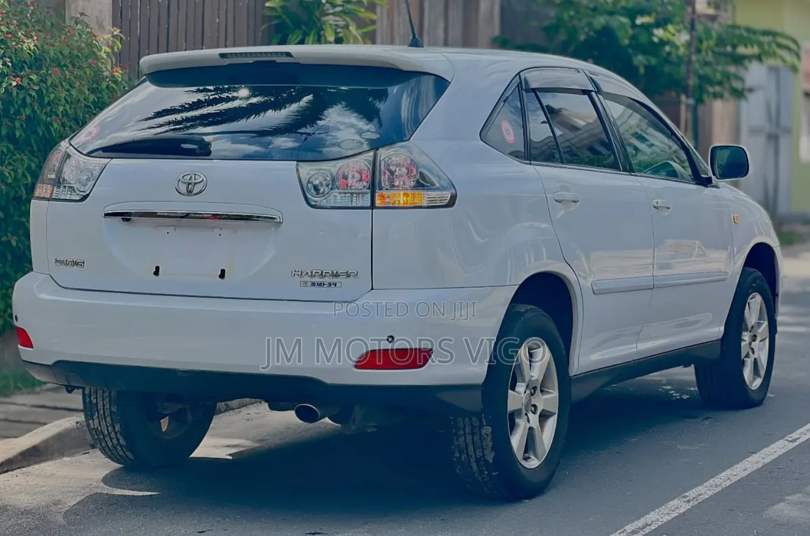 Toyota Harrier 2006 White