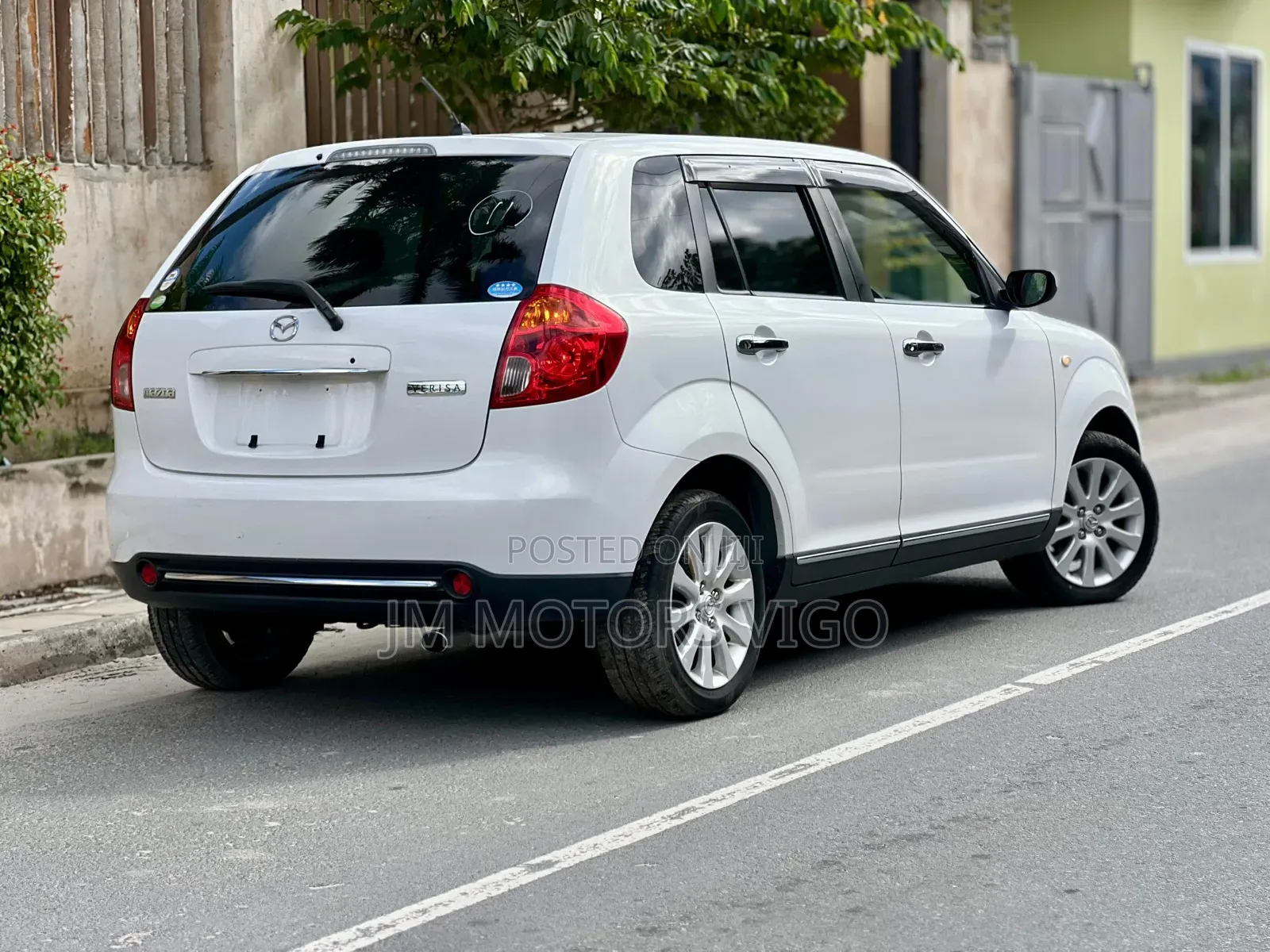 Mazda Verisa 2010 Pearl
