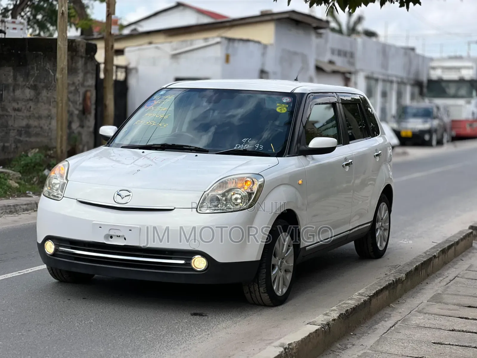 Mazda Verisa 2010 Pearl