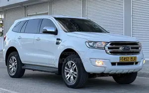 Ford Everest 2019 White