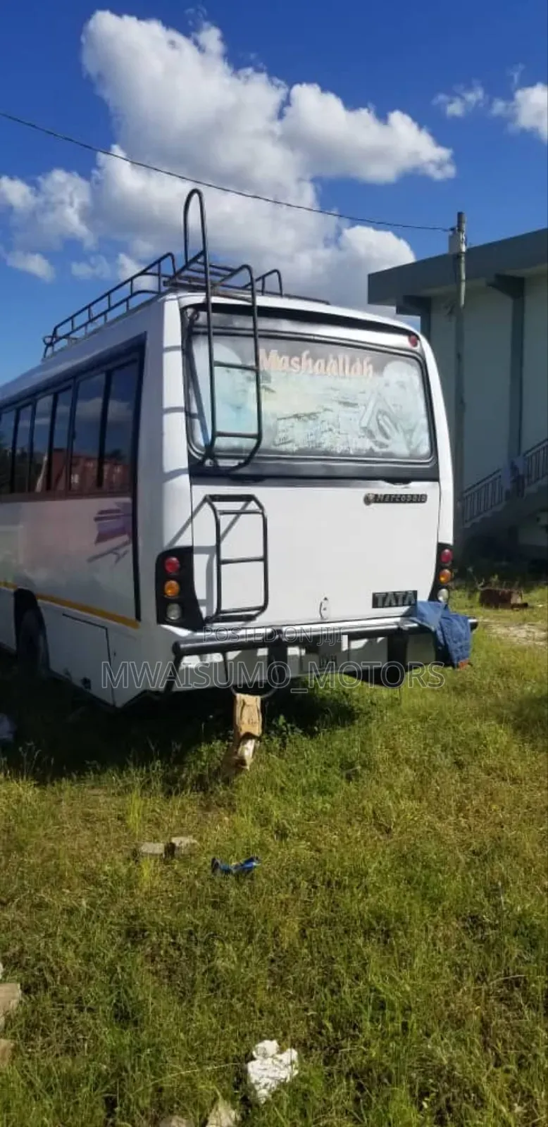 Tata Starbus Ultra Skool 2020 White
