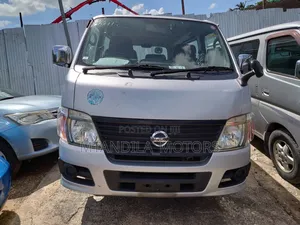 Nissan Caravan (Urvan) 2001 Silver