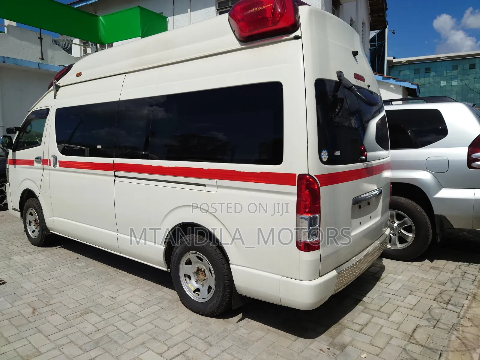 Toyota Grand HiAce 2015 White