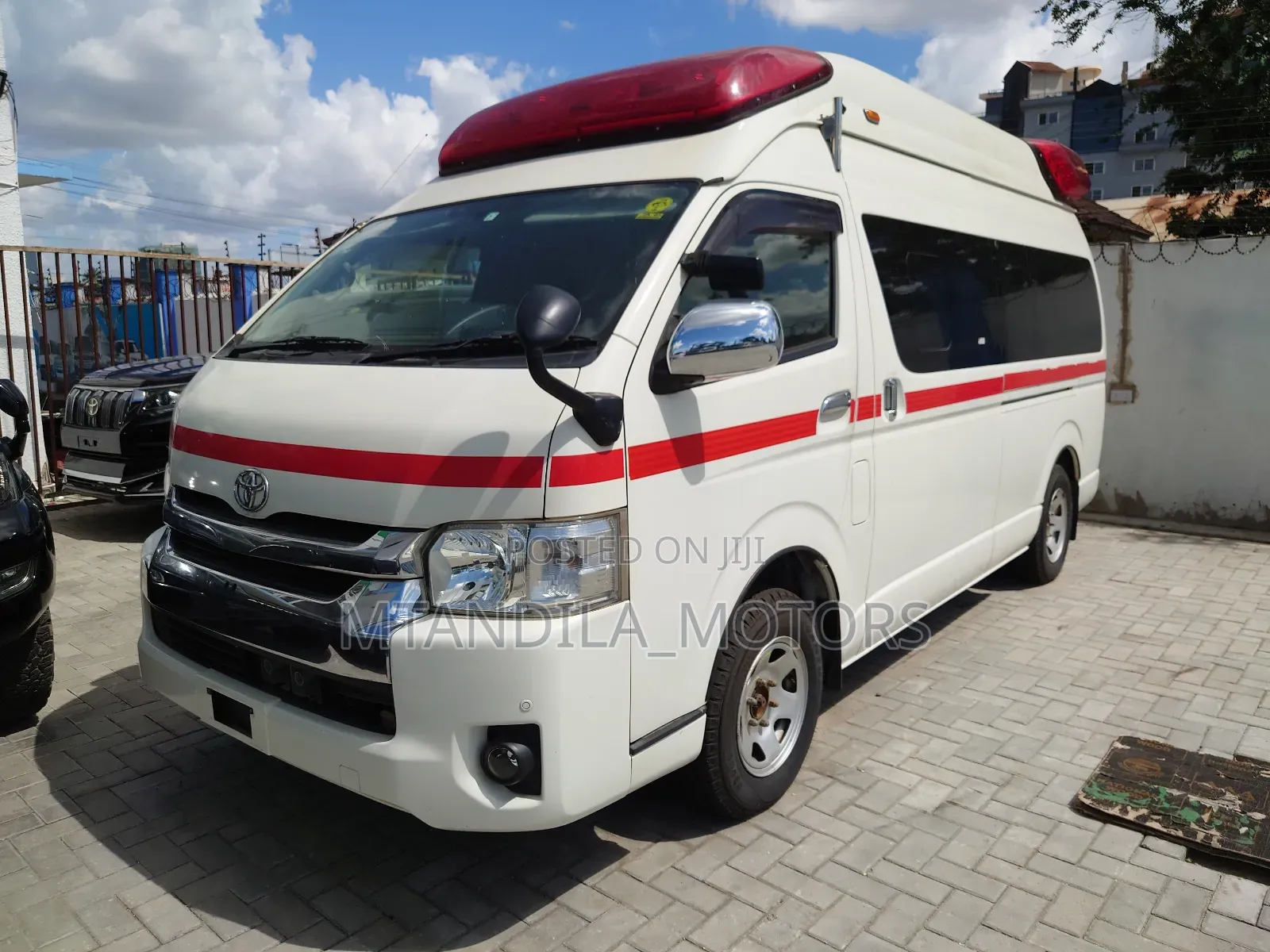 Toyota Grand HiAce 2015 White