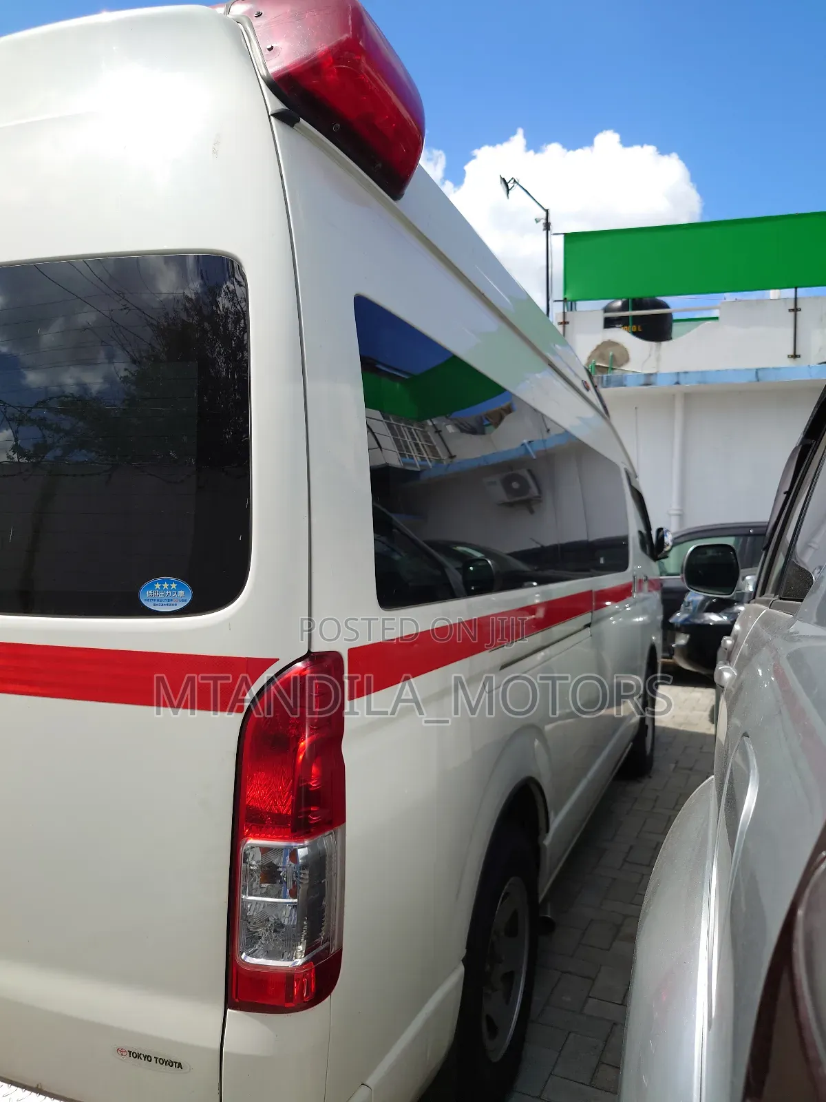 Toyota Grand HiAce 2015 White