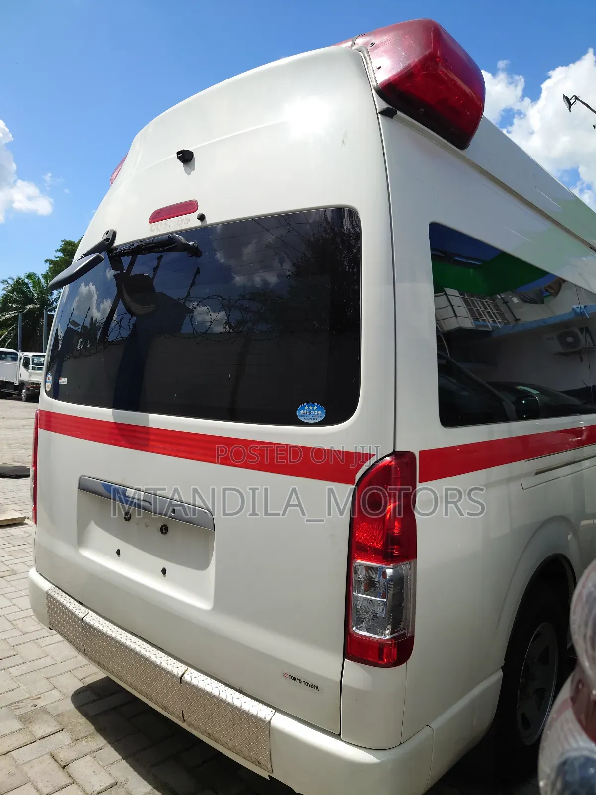 Toyota Grand HiAce 2015 White