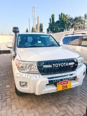 Toyota Land Cruiser Prado 2014 White