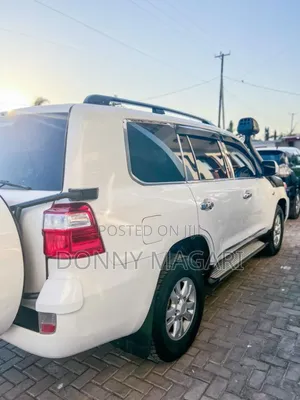 Toyota Land Cruiser Prado 2014 White